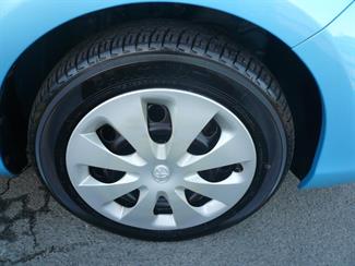 2013 Toyota Aqua - Thumbnail