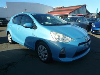2013 Toyota Aqua - Thumbnail