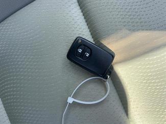 2013 Toyota Aqua - Thumbnail