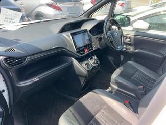 2020 Toyota Esquire - Thumbnail