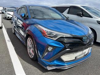 2017 Toyota C-HR - Thumbnail