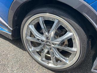 2017 Toyota C-HR - Thumbnail