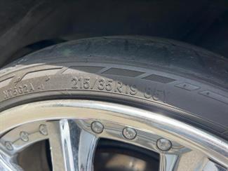 2017 Toyota C-HR - Thumbnail