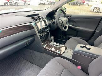 2013 Toyota Camry - Thumbnail
