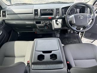2021 Toyota Hiace - Thumbnail
