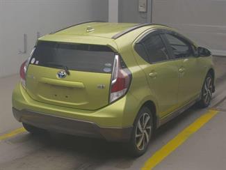 2015 Toyota Aqua - Thumbnail