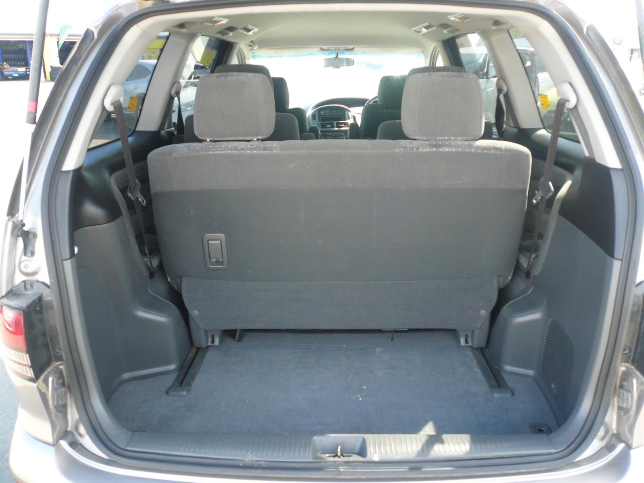 2004 Toyota ESTIMA