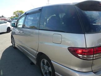 2004 Toyota ESTIMA - Thumbnail