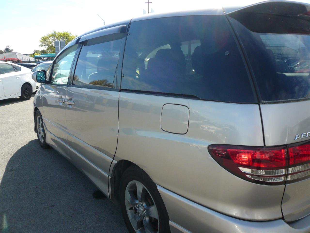 2004 Toyota ESTIMA