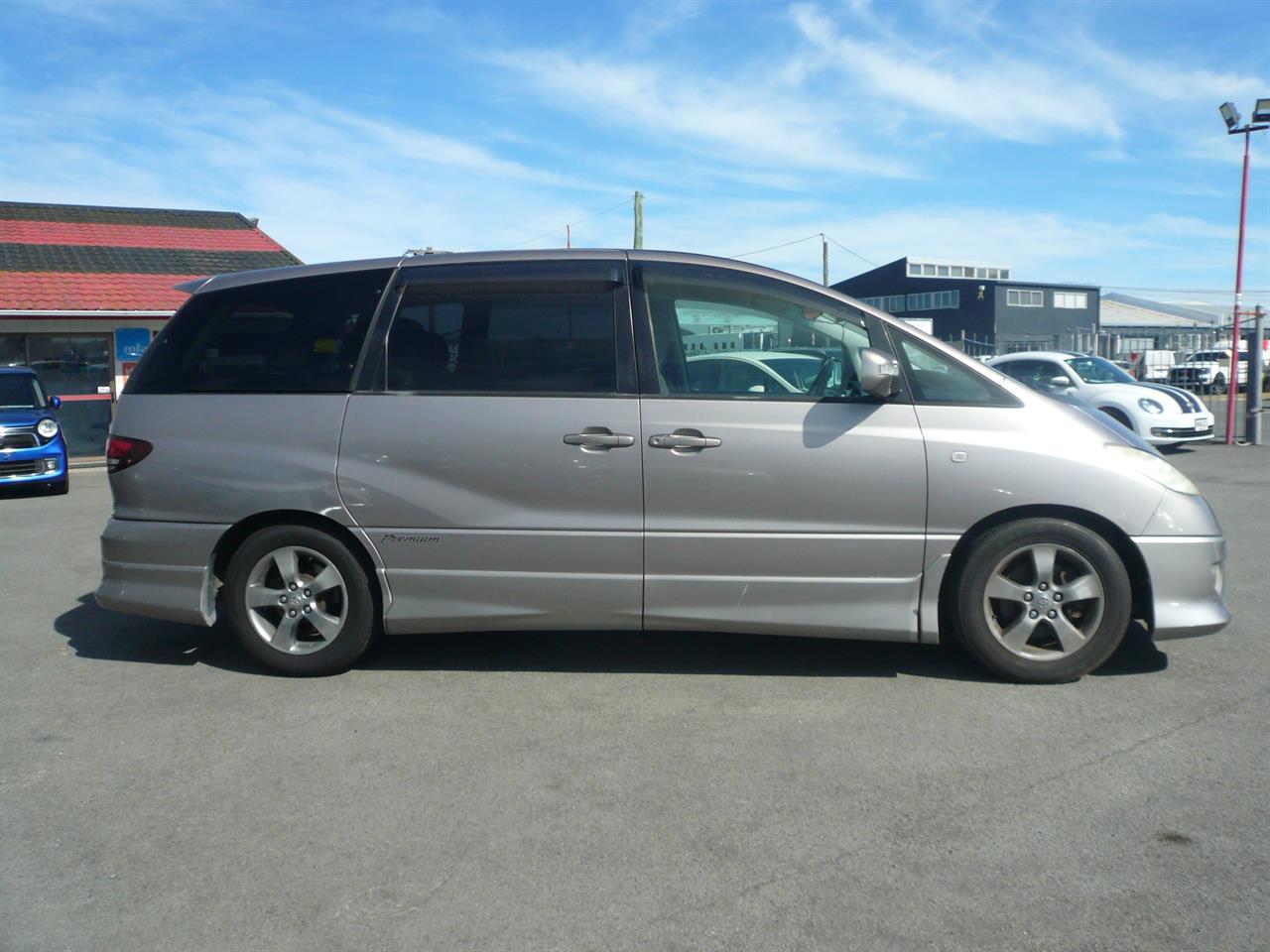 2004 Toyota ESTIMA