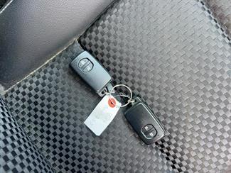 2015 Toyota COROLLA - Thumbnail