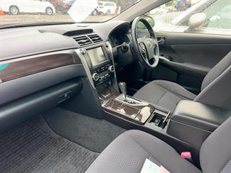 2013 Toyota Camry - Thumbnail