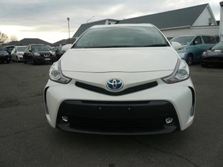 2015 Toyota Prius - Thumbnail