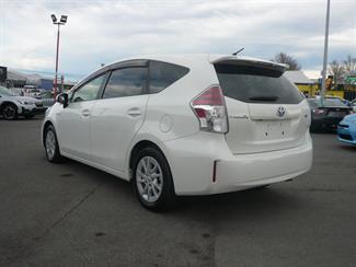 2015 Toyota Prius - Thumbnail