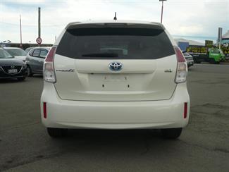 2015 Toyota Prius - Thumbnail