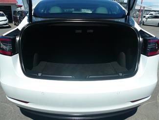 2021 Tesla Model 3 - Thumbnail