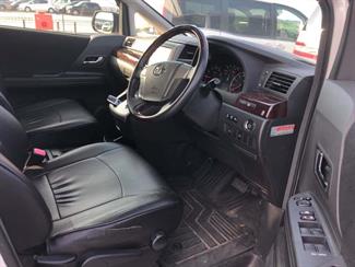 2012 Toyota Alphard - Thumbnail