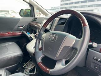 2014 Toyota VELLFIRE - Thumbnail