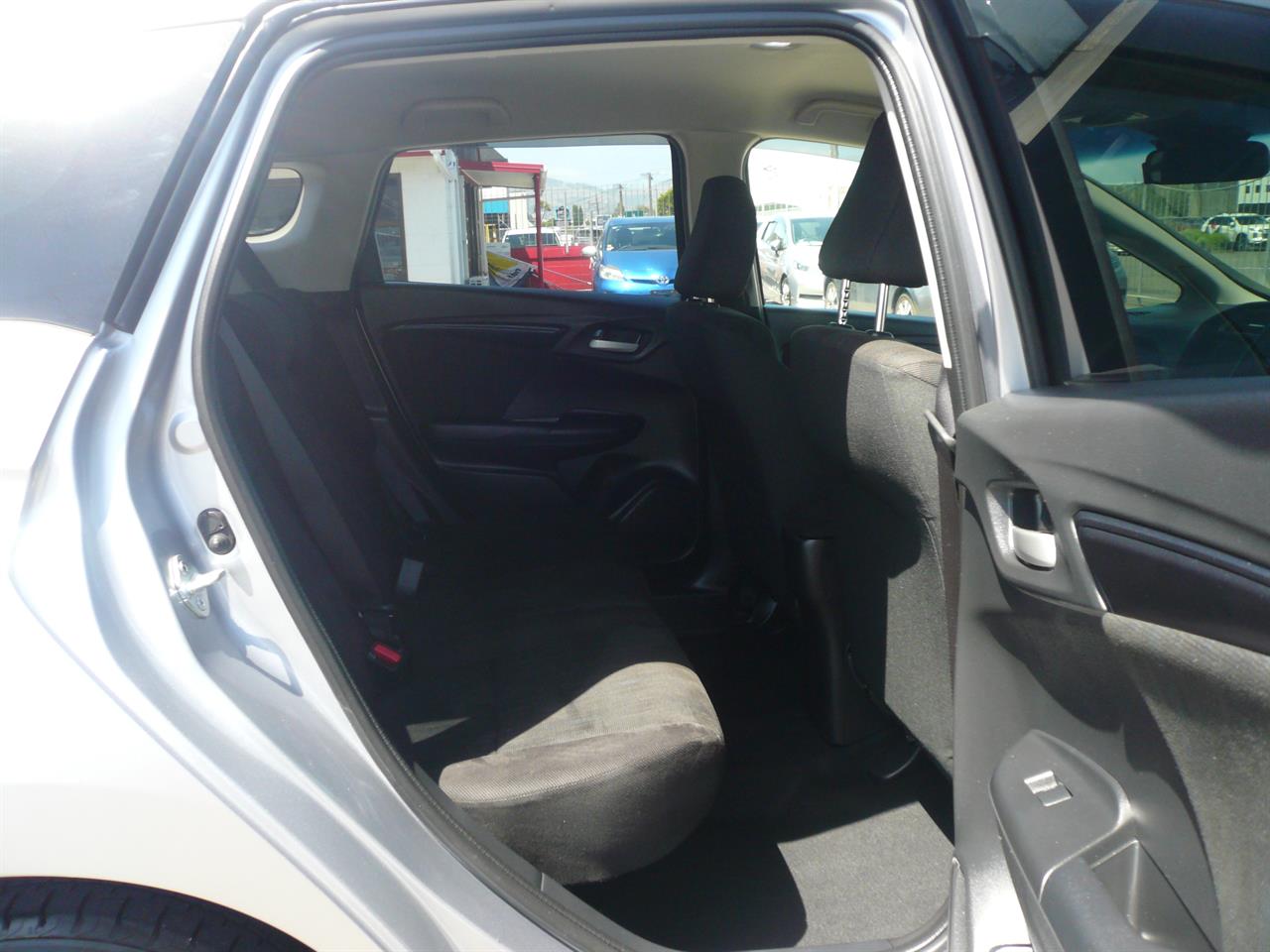 2022 Honda Fit shuttle hybrid 1500cc