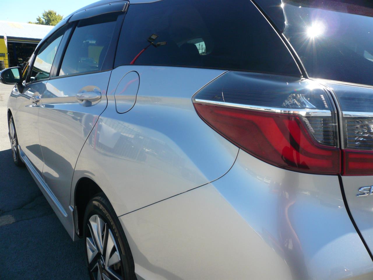 2022 Honda Fit shuttle hybrid 1500cc