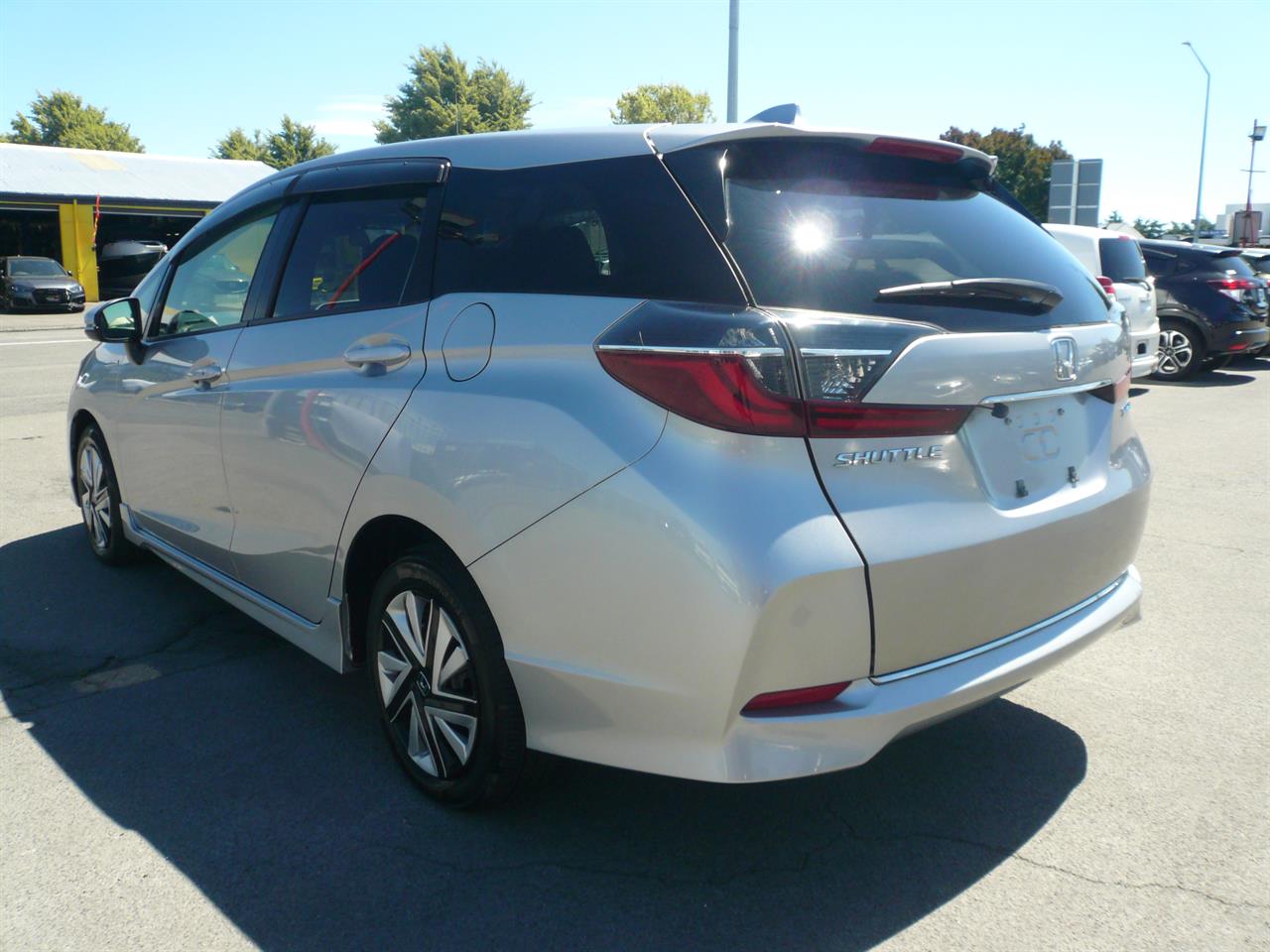 2022 Honda Fit shuttle hybrid 1500cc