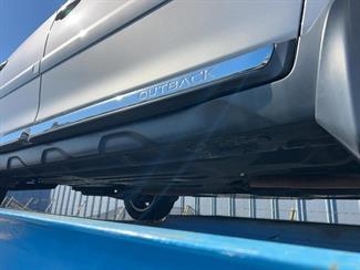 2016 Subaru OUTBACK - Thumbnail