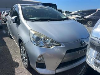 2014 Toyota Aqua - Thumbnail