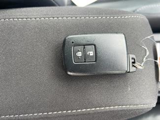 2016 Toyota COROLLA - Thumbnail