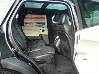 2017 Land Rover Range Rover - Thumbnail