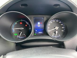 2017 Toyota C-HR - Thumbnail