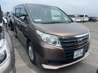 2014 Toyota Noah - Thumbnail