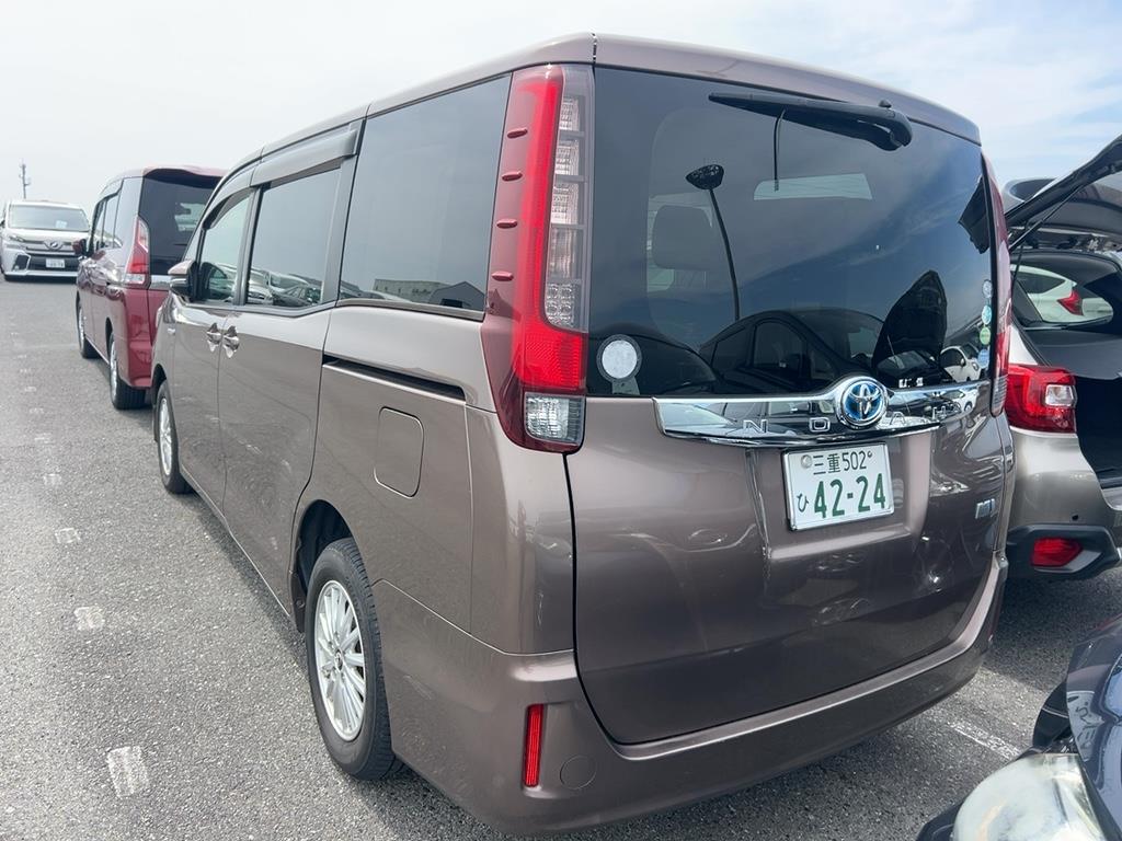 2014 Toyota Noah