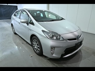 2015 Toyota Prius - Thumbnail