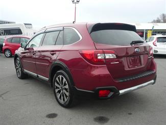 2016 Subaru OUTBACK - Thumbnail