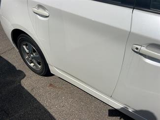 2015 Toyota Prius - Thumbnail