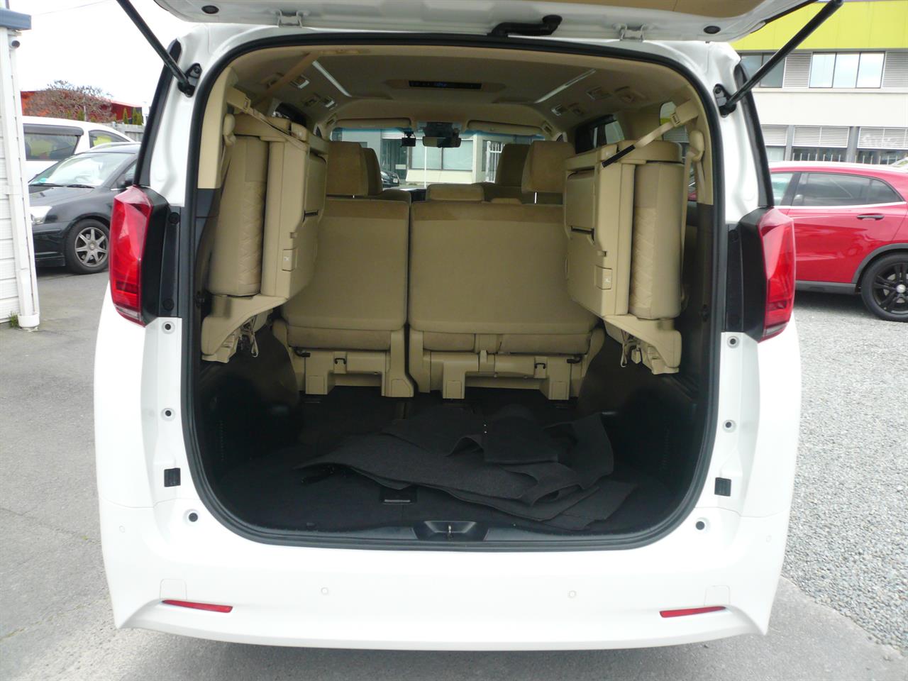 2021 Toyota Alphard