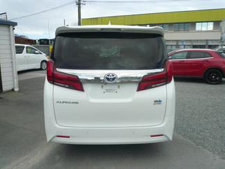 2021 Toyota Alphard - Thumbnail