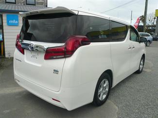 2021 Toyota Alphard - Thumbnail