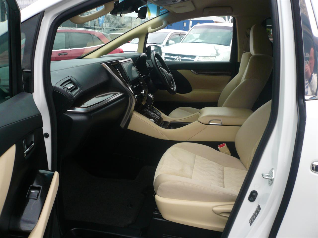 2021 Toyota Alphard