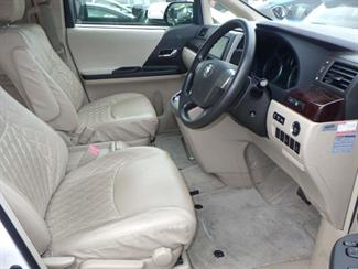 2012 Toyota Alphard - Thumbnail