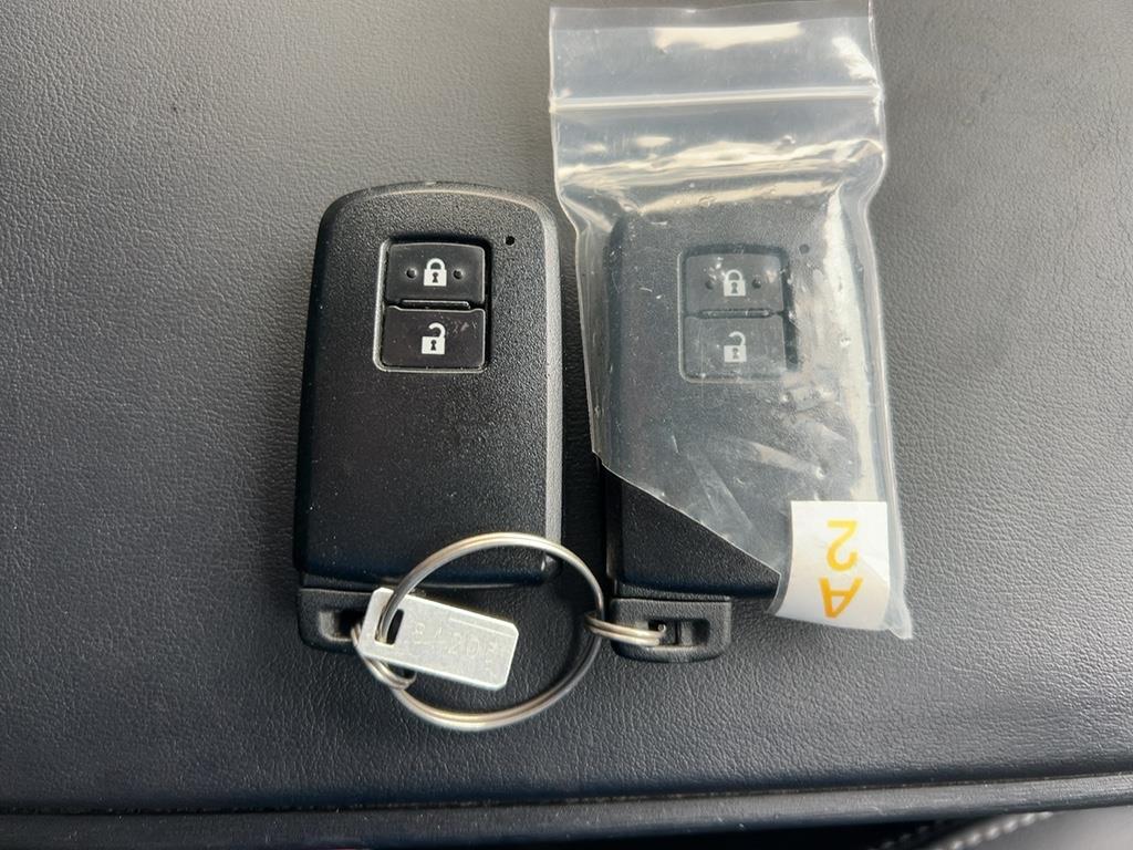 2020 Toyota PRIUS ALPHA