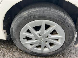 2020 Toyota PRIUS ALPHA - Thumbnail