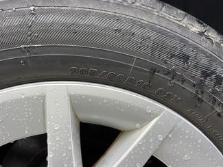 2020 Toyota PRIUS ALPHA - Thumbnail