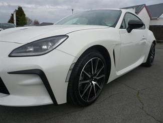 2025 Toyota Gr86 - Thumbnail