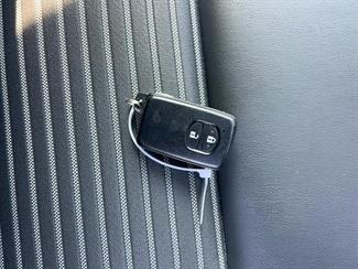 2017 Toyota Corolla Fielder - Thumbnail