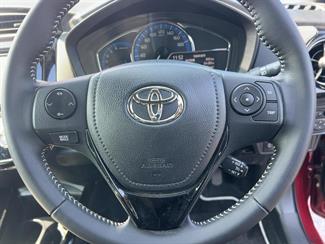 2017 Toyota Corolla Fielder - Thumbnail