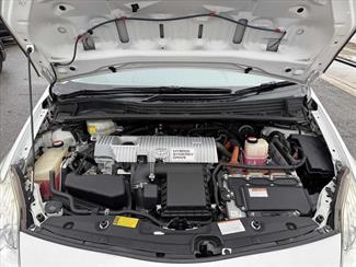 2015 Toyota Prius - Thumbnail