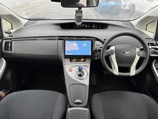 2015 Toyota Prius - Thumbnail