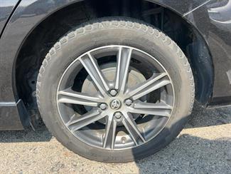 2017 Toyota Corolla Fielder - Thumbnail