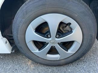 2015 Toyota Prius - Thumbnail